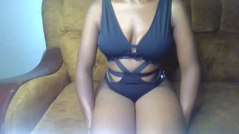 Ellahh online show from May 2026 01:36:02 AM