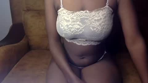 Snapshot of sexy_ellahh chatting on July 2026 01:23:01 AM Ellahh online show from July 2026 01:23:01 AM