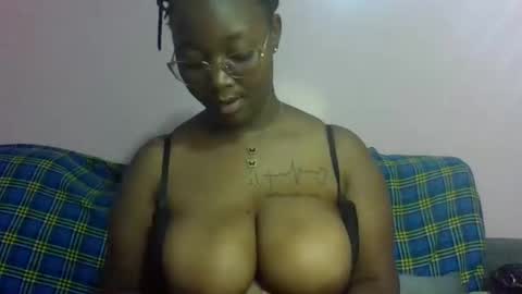 Snapshot of sexy_helle chatting on March 2026 04:14:02 PM sexy_helle online show from March 2026 04:14:02 PM