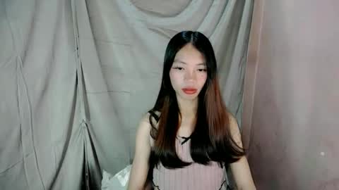 Snapshot of sexy_jeann chatting on December 2025 10:52:01 PM Shane online show from December 2025 10:52:01 PM