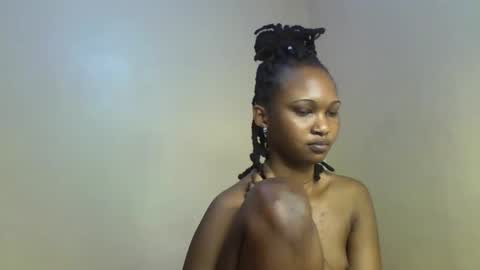 Snapshot of sexy_kaly chatting on October 2025 12:27:01 PM Sexy kaly online show from October 2025 12:27:01 PM