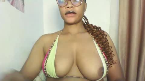 Sexy kitty881 online show from January 2026 01:27:01 PM