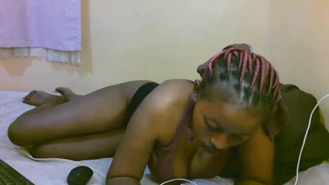 sexy_latasha online show from April 2026 12:29:02 PM