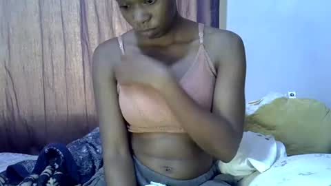Snapshot of sexy_leila3 chatting on June 2026 10:19:01 AM kayla online show from June 2026 10:19:01 AM