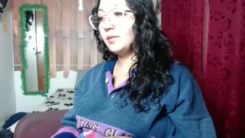 Snapshot of sexy_lolas chatting on January 2025 05:43:02 AM sexy lolas online show from January 2025 05:43:02 AM