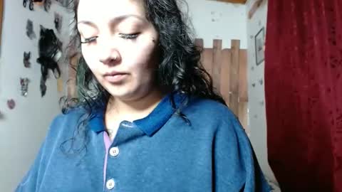 Snapshot of sexy_lolas chatting on January 2025 06:05:02 AM sexy lolas online show from January 2025 06:05:02 AM