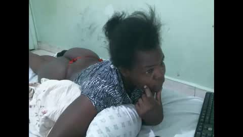 Snapshot of sexy_lunah chatting on January 2025 04:08:01 AM sexy_lunah online show from January 2025 04:08:01 AM