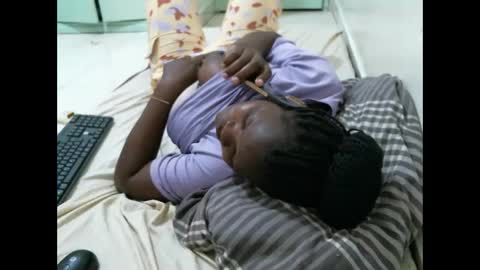 Snapshot of sexy_lunah chatting on February 2025 07:41:02 PM sexy_lunah online show from February 2025 07:41:02 PM