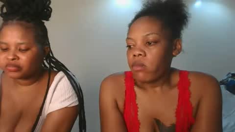 sexy_lyna online show from February 2026 06:26:01 AM