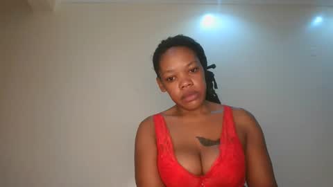 sexy_lyna online show from April 2026 03:02:01 AM