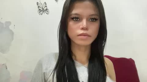 Nicole online show from May 2026 02:51:02 AM