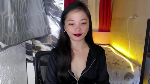 Snapshot of sexy_maria13 chatting on February 2025 06:05:02 AM mariamitch online show from February 2025 06:05:02 AM