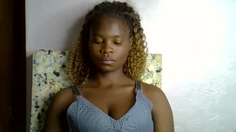 Snapshot of sexy_molyne chatting on January 2026 01:49:01 PM Molyne online show from January 2026 01:49:01 PM