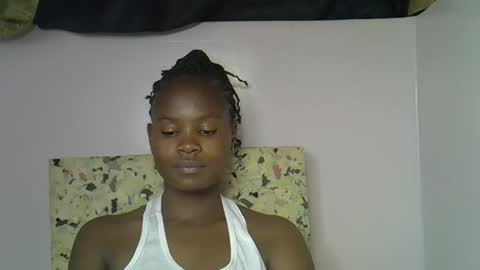 Snapshot of sexy_molyne chatting on February 2026 03:18:02 PM Molyne online show from February 2026 03:18:02 PM