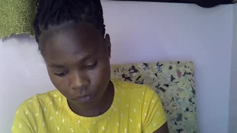 Snapshot of sexy_molyne chatting on February 2026 04:15:02 PM Molyne online show from February 2026 04:15:02 PM