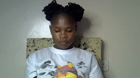 Molyne online show from March 2026 12:58:01 AM