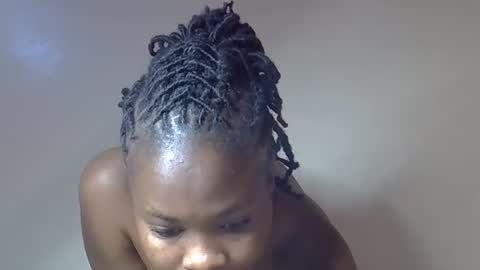Molyne online show from May 2026 11:57:02 PM