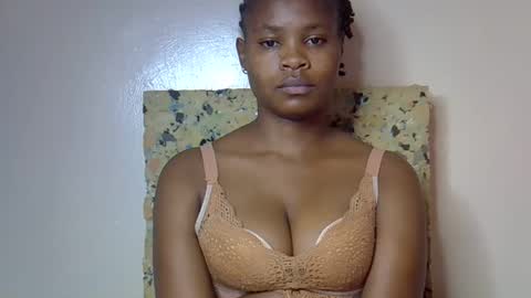 Molyne online show from May 2026 01:30:02 PM
