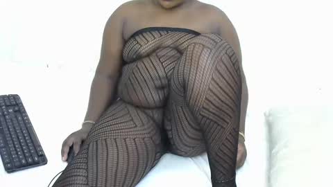 lina online show from November 2025 09:19:02 AM