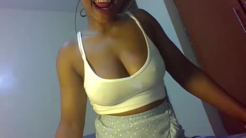 Snapshot of sexy_natallie chatting on January 2025 08:56:01 AM natallie online show from January 2025 08:56:01 AM