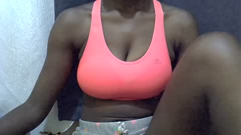 sexy_peach4 online show from June 2026 10:06:02 AM