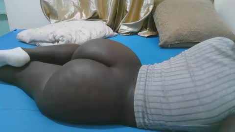 Snapshot of sexy_quincy1 chatting on November 2025 12:56:02 AM Sexy Quincy online show from November 2025 12:56:02 AM