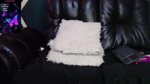 karoline online show from March 2025 02:54:01 AM