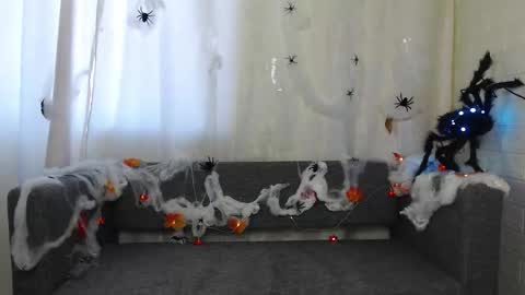 Alina online show from October 2025 08:14:01 AM