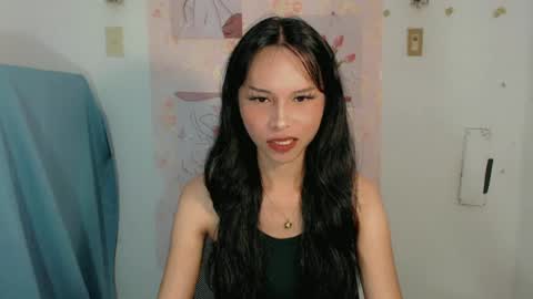 Snapshot of sexy_shanee chatting on June 2026 08:18:01 AM shane online show from June 2026 08:18:01 AM