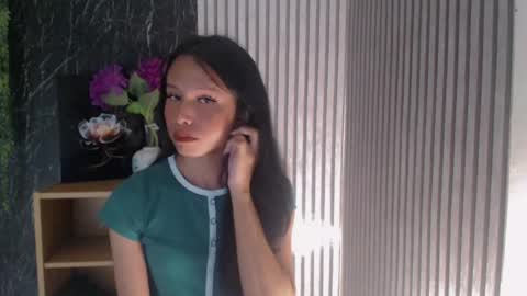 Snapshot of sexy_shanee chatting on July 2026 06:00:02 AM shane online show from July 2026 06:00:02 AM