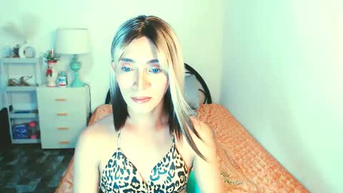 sexy_yllona online show from June 2026 10:05:02 AM