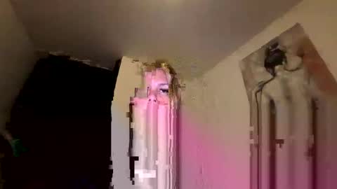 Snapshot of sexyaleja001 chatting on December 2025 06:56:01 PM sexyaleja001 online show from December 2025 06:56:01 PM