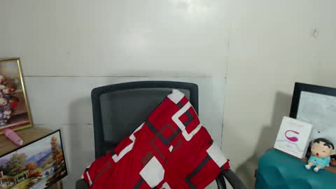 Chloe online show from February 2025 05:18:02 PM