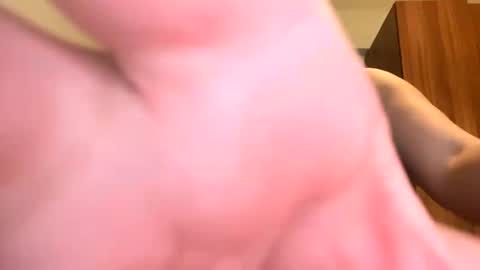 Snapshot of sexyayo666 chatting on December 2024 06:06:01 PM ALAYA online show from December 2024 06:06:01 PM