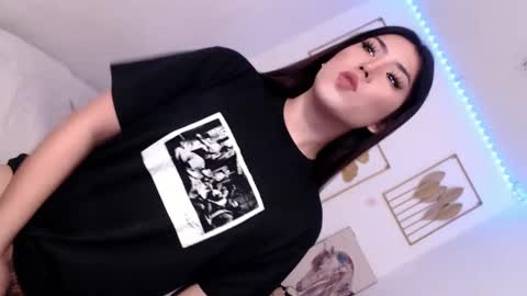 Snapshot of sexybaby2999 chatting on December 2024 06:01:02 PM Lexie online show from December 2024 06:01:02 PM