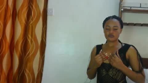 Snapshot of sexybaddie_ chatting on December 2025 07:12:02 PM Lisa online show from December 2025 07:12:02 PM