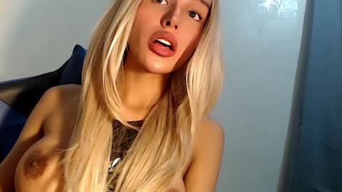 Seraphina Blaze online show from March 2025 10:22:02 AM