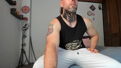 Snapshot of sexycolombian2022 chatting on December 2024 08:28:02 PM Antonioylola online show from December 2024 08:28:02 PM