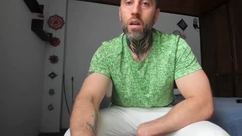 Snapshot of sexycolombian2022 chatting on January 2025 06:19:02 PM Antonioylola online show from January 2025 06:19:02 PM