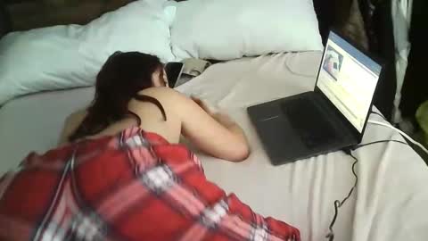 Snapshot of sexycoochiee chatting on November 2025 06:35:01 PM Sexycoochie online show from November 2025 06:35:01 PM