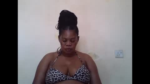 Snapshot of sexydove2 chatting on February 2025 07:15:01 AM EMILY online show from February 2025 07:15:01 AM