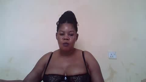 Snapshot of sexydove2 chatting on February 2025 07:28:01 AM EMILY online show from February 2025 07:28:01 AM