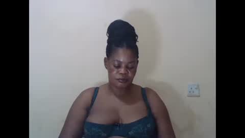 Snapshot of sexydove2 chatting on February 2025 07:17:02 PM EMILY online show from February 2025 07:17:02 PM