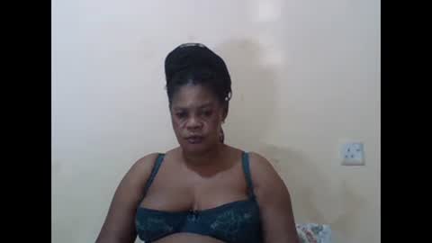 Snapshot of sexydove2 chatting on February 2025 07:09:01 PM EMILY online show from February 2025 07:09:01 PM