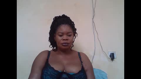 Snapshot of sexydove2 chatting on September 2025 07:19:01 AM EMILY online show from September 2025 07:19:01 AM