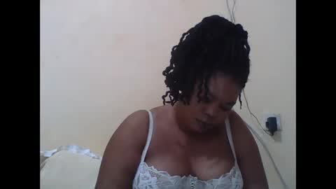 Snapshot of sexydove2 chatting on September 2025 03:13:01 PM EMILY online show from September 2025 03:13:01 PM