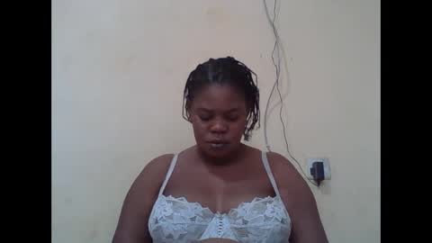 Snapshot of sexydove2 chatting on October 2025 03:36:01 AM EMILY online show from October 2025 03:36:01 AM