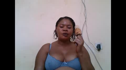 Snapshot of sexydove2 chatting on October 2025 07:06:01 AM EMILY online show from October 2025 07:06:01 AM