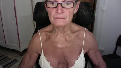 Snapshot of sexyfit58 chatting on December 2024 12:24:01 AM SexyFit58 online show from December 2024 12:24:01 AM