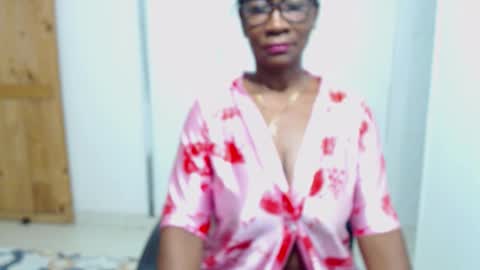 sexyhanny4u online show from November 2025 10:25:02 PM